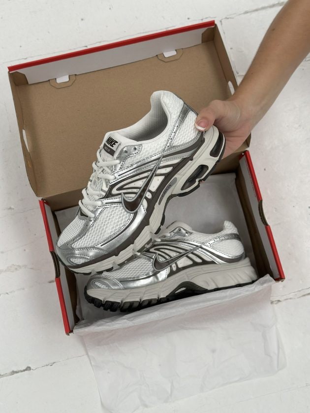 Nike Air Max Moto